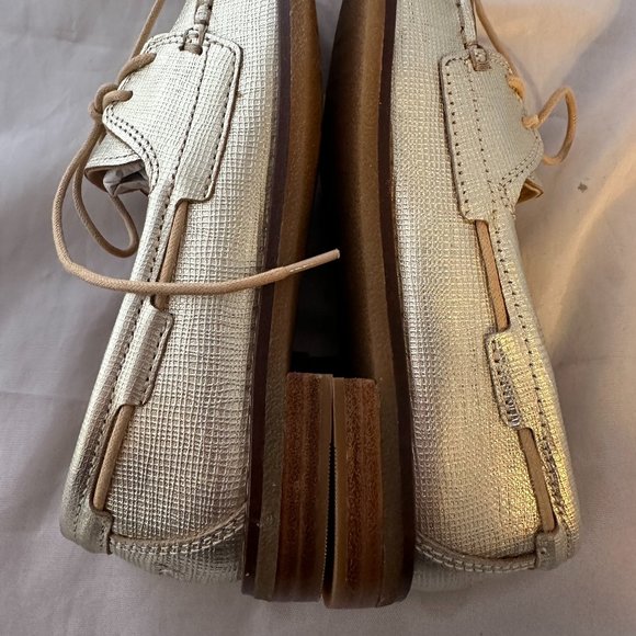NEW Sperry  Women's Seaport Boat Shoe, Gold Leather  Size 5 M  New With Box - Picture 4 of 7